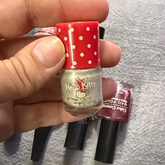 Colorful Nail Polish Set - Picture 6 of 10